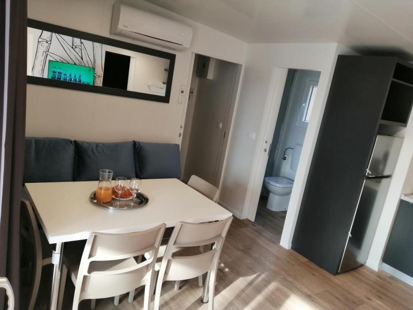 Mobile Home Anamari Biograd Na Moru Bagian luar foto