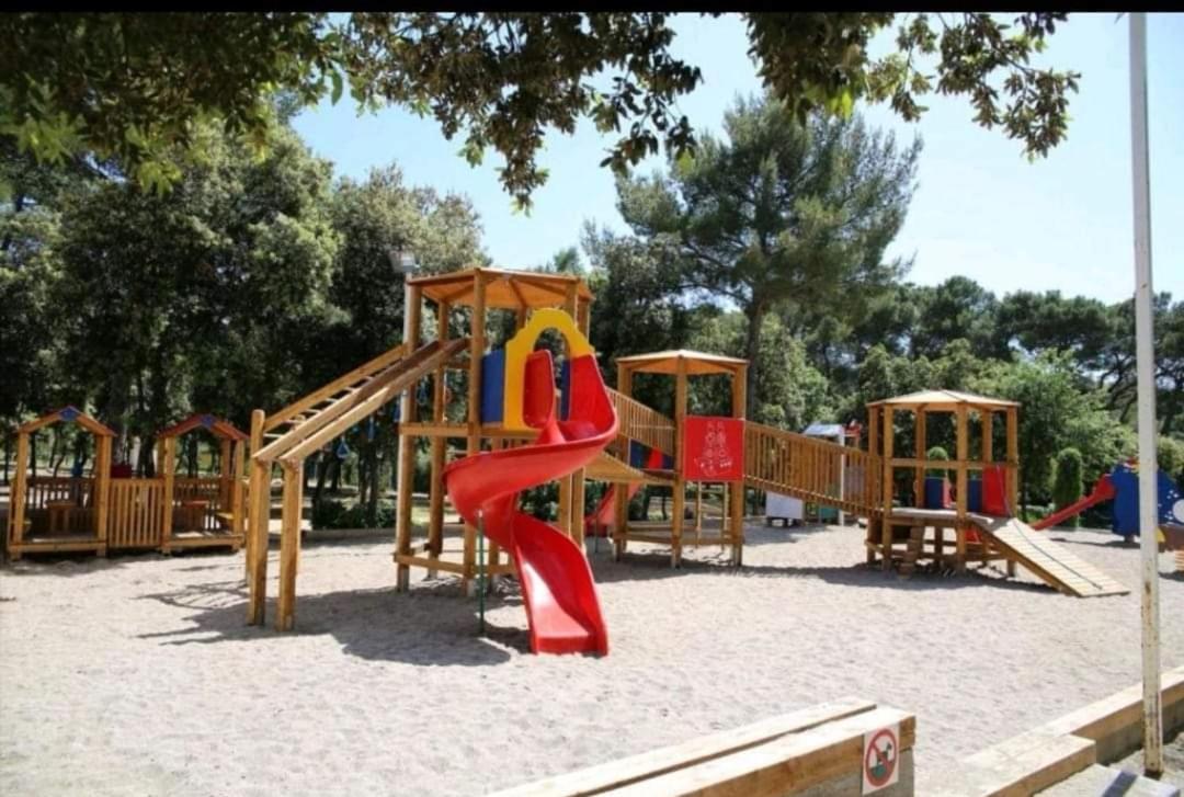Mobile Home Anamari Biograd Na Moru Bagian luar foto